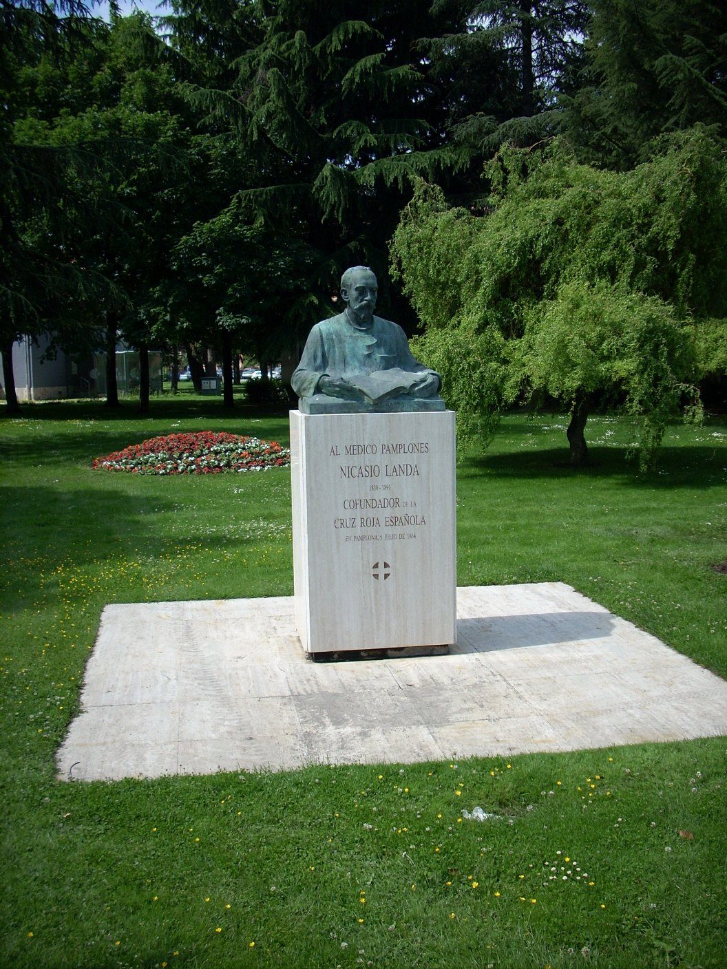 Nicasio%20Landa%20monument%2C%20Pamplona%2C%20Spain%20-%202.JPG
